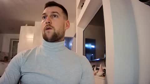 Snapshot of b_marco_ chatting on 01.10.25 b_marco_ online show from 01.10.25