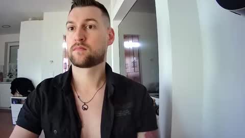 Snapshot of b_marco_ chatting on 02.20.25 b_marco_ online show from 02.20.25