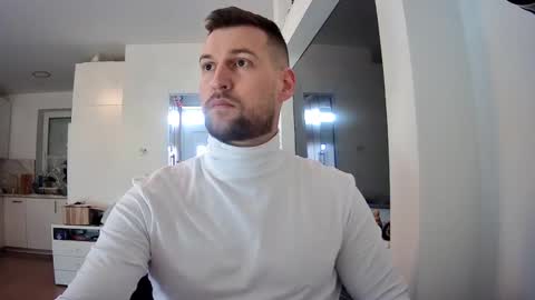 Snapshot of b_marco_ chatting on 02.21.25 b_marco_ online show from 02.21.25