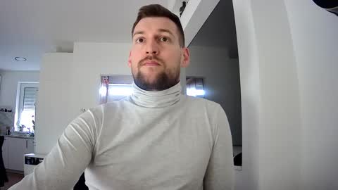 Snapshot of b_marco_ chatting on 02.28.25 b_marco_ online show from 02.28.25