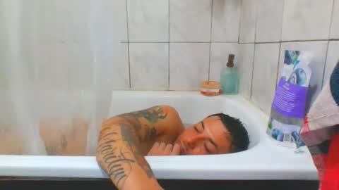 Snapshot of baadddboooy69 chatting on 11.15.25 baadddboooy69 online show from 11.15.25