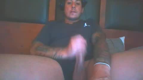 Snapshot of baadddboooy69 chatting on 03.26.26 baadddboooy69 online show from 03.26.26