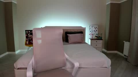 Snapshot of bab_boom chatting on 10.03.25 Monica online show from 10.03.25