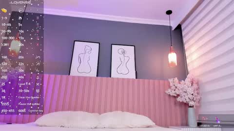 babe_sophiee online show from 10.14.25