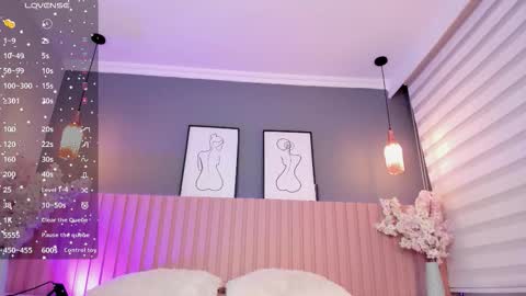 babe_sophiee online show from 10.15.25