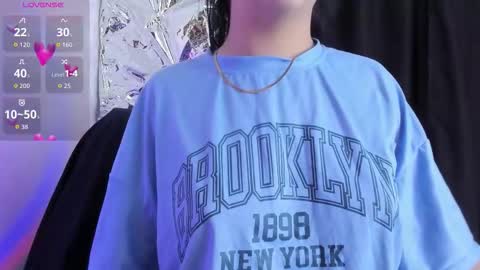 Queen B online show from 02.10.26