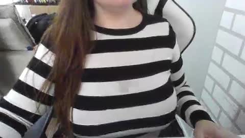 Snapshot of babecrystal chatting on 02.09.25 Camera Prive Gotica do Baile online show from 02.09.25