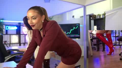 Olivia and Lexi online show from 05.20.26