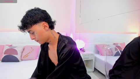 Snapshot of baby_ander chatting on 03.08.25 Ander online show from 03.08.25