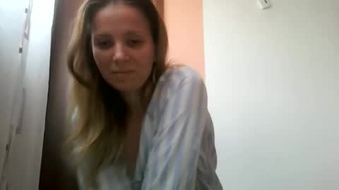 Snapshot of baby_blondee chatting on 10.30.25 Baby Blonde online show from 10.30.25