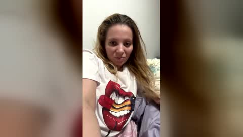 Snapshot of baby_blondee chatting on 04.21.26 Baby Blonde online show from 04.21.26
