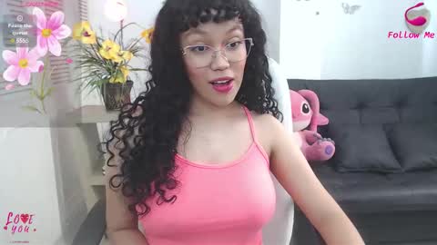 Snapshot of baby_blue18_ chatting on 11.05.25 salome online show from 11.05.25