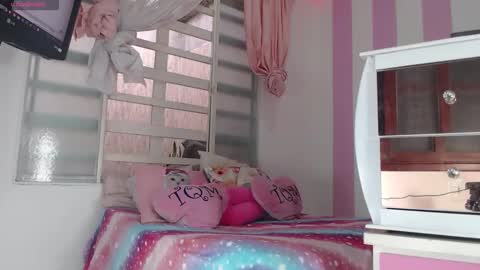 Snapshot of baby_candy22 chatting on 09.27.25 zaleya online show from 09.27.25