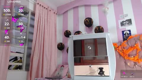 Snapshot of baby_candy22 chatting on 10.28.25 zaleya online show from 10.28.25