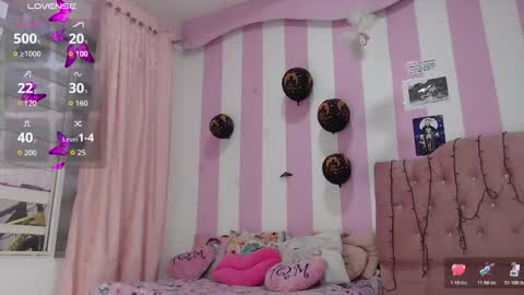 Snapshot of baby_candy22 chatting on 10.31.25 zaleya online show from 10.31.25