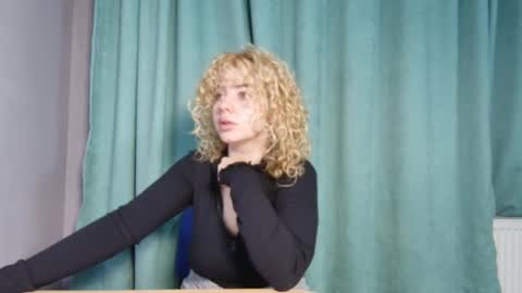 Snapshot of baby_doll91 chatting on 01.14.25 Babby Doll online show from 01.14.25