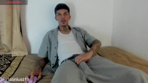Snapshot of baby_gio chatting on 05.31.26 OF GxoXabs online show from 05.31.26