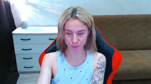 Snapshot of baby_kitte chatting on 11.02.25 baby_kitte online show from 11.02.25