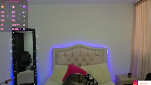 Snapshot of baby_love03 chatting on 02.19.25 Dulce Stefa online show from 02.19.25