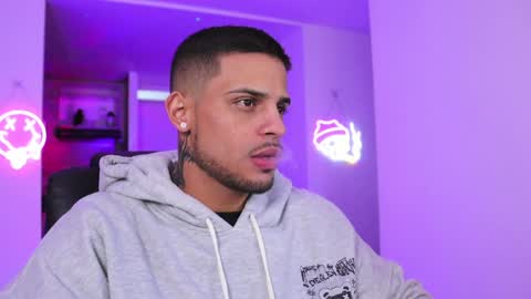 Snapshot of baby_rausch chatting on 12.17.24 baby_rausch online show from 12.17.24