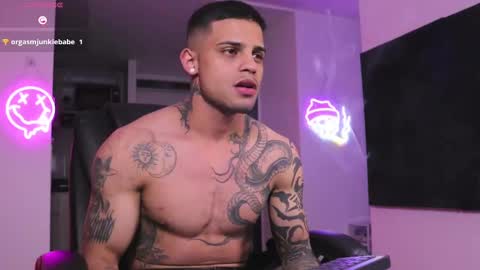 Snapshot of baby_rausch chatting on 02.11.25 baby_rausch online show from 02.11.25