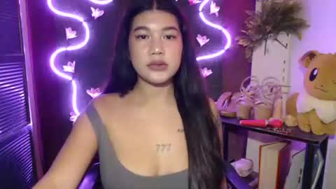 Snapshot of baby_san chatting on 11.06.25 mae online show from 11.06.25