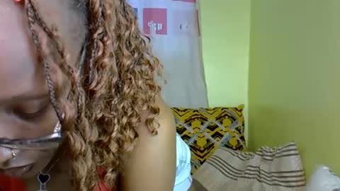 Snapshot of baby_tecla chatting on 03.23.26 baby_tecla online show from 03.23.26