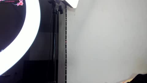 Snapshot of babyandromeda chatting on 02.07.25 online show from 02.07.25