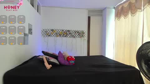 Snapshot of babyandromeda chatting on 02.21.25 online show from 02.21.25