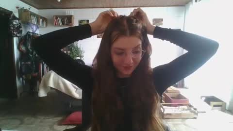 Snapshot of babydemon6 chatting on 10.27.25 babydemon6 online show from 10.27.25