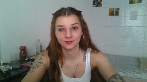 Snapshot of babydemon6 chatting on 11.03.25 babydemon6 online show from 11.03.25