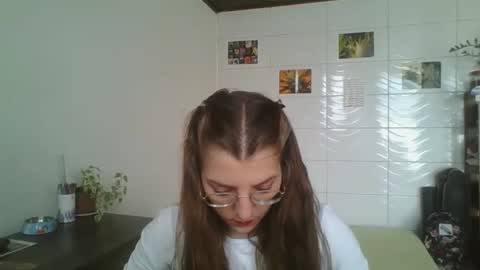 Snapshot of babydemon6 chatting on 11.09.25 babydemon6 online show from 11.09.25