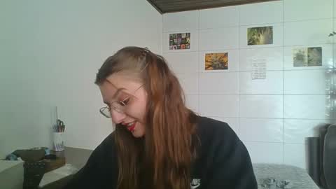 Snapshot of babydemon6 chatting on 11.11.25 babydemon6 online show from 11.11.25