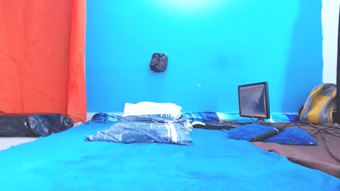 Snapshot of babyjhony chatting on 12.01.24 Jhony Naughty Skater online show from 12.01.24