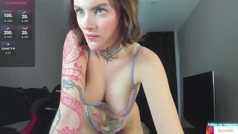 Snapshot of babyjustbomb chatting on 12.26.24 Daru online show from 12.26.24