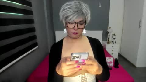 Snapshot of babylonia_goddess chatting on 10.25.25 YOUR GODDESS BABYLONIA online show from 10.25.25