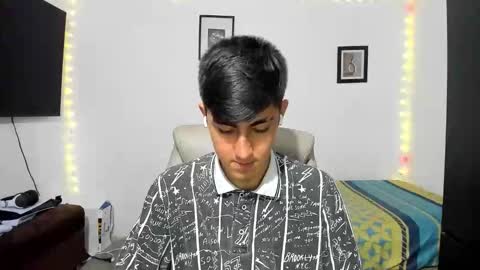 Snapshot of babymaik chatting on 10.14.25 babymaik online show from 10.14.25