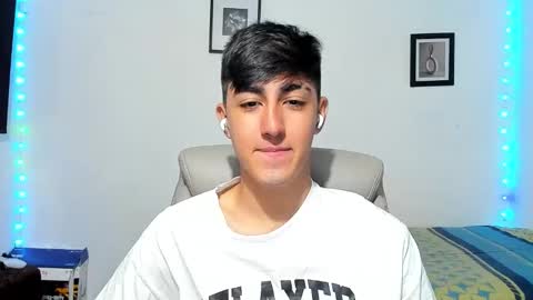 Snapshot of babymaik chatting on 10.24.25 babymaik online show from 10.24.25