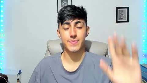 Snapshot of babymaik chatting on 10.27.25 babymaik online show from 10.27.25