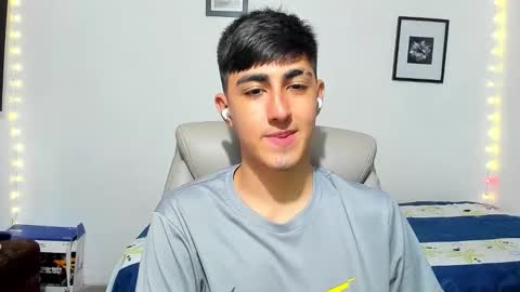 Snapshot of babymaik chatting on 11.11.25 babymaik online show from 11.11.25