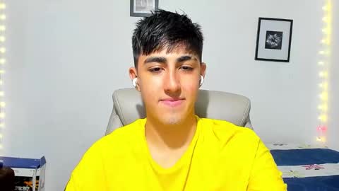 Snapshot of babymaik chatting on 11.15.25 babymaik online show from 11.15.25