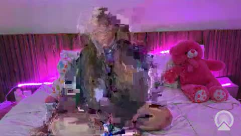 My name is Amelia but for you Melie online show from 12.20.25