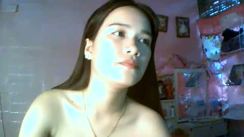 Snapshot of babypinaygirl chatting on 06.11.26 babypinaygirl online show from 06.11.26