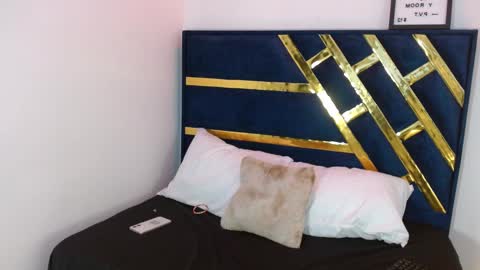 Snapshot of babyvalen69 chatting on 02.18.26 VALENTINA online show from 02.18.26