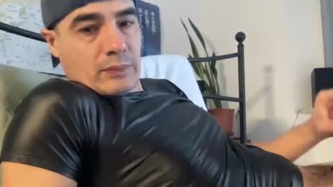 Snapshot of bach77 chatting on 02.24.25 bach online show from 02.24.25