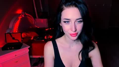 Snapshot of bad_desire chatting on 12.21.24 Miss Desire...do you remember online show from 12.21.24