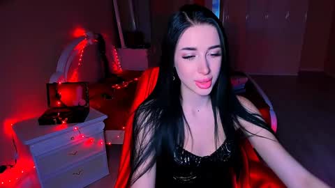 Snapshot of bad_desire chatting on 01.11.25 Miss Desire...do you remember online show from 01.11.25