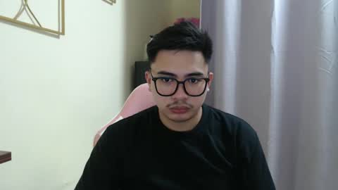 Snapshot of badboy_hanns chatting on 11.15.25 HANNS online show from 11.15.25