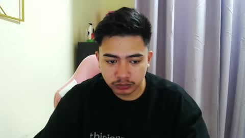 Snapshot of badboy_hanns chatting on 11.17.25 HANNS online show from 11.17.25