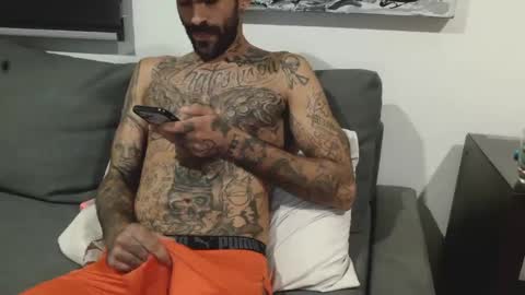 BadCouple  online show from 10.01.25